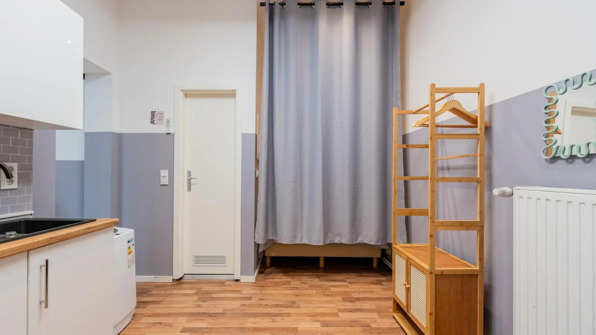 Cozy Retro Chic With Patio And Self Check-In Lejlighed Berlin